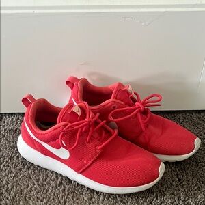 Nike Red and White Sneakers Lightweight Roshe Design